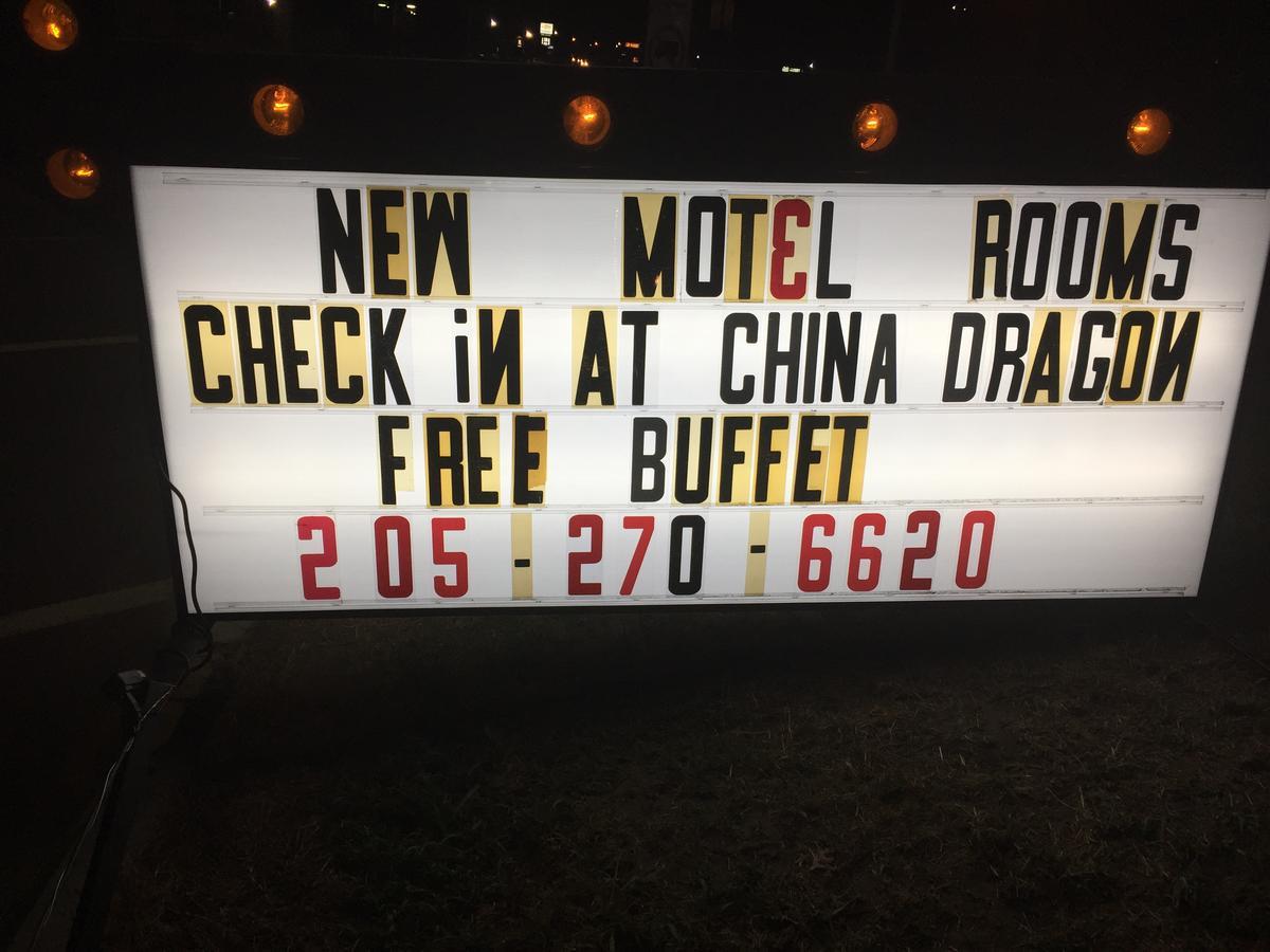 Dragon Inn & Suites Fayette Exteriör bild